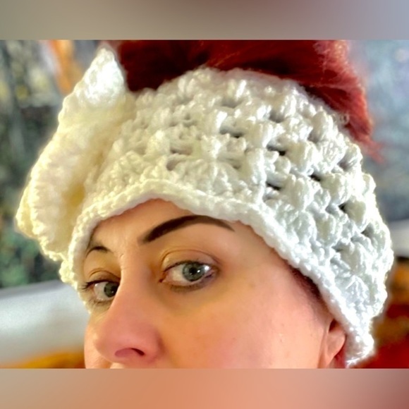 CROCHETED FLORAL EMBELLISHED EAR WARMER - Picture 5 of 7